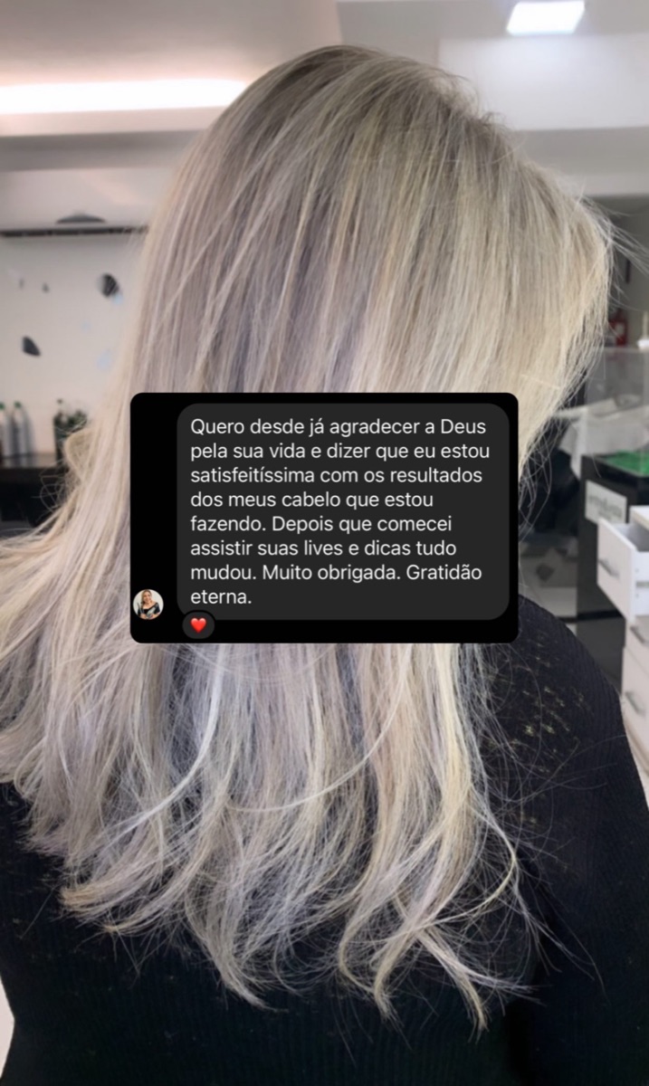 Depoimento de aluna satisfeita com os resultados dos cabelos